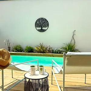 Daya Lodge. , LʼIsle-sur-la-Sorgue France